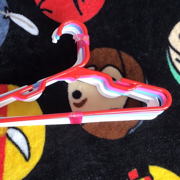 Bunches of mini hangers - Picture 11 of 12